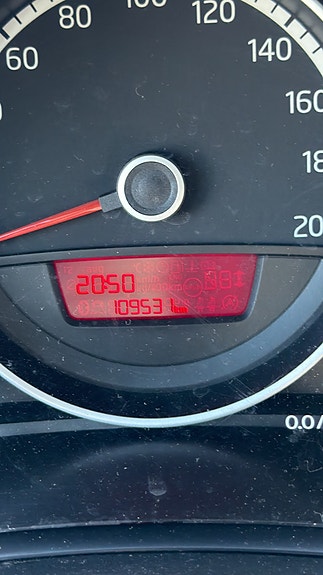 Volkswagen UP! 18 of 18