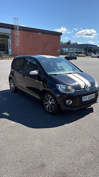Volkswagen UP! 4 of 18