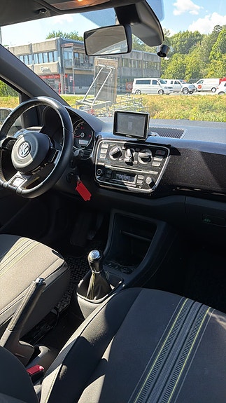 Volkswagen UP! 11 of 18