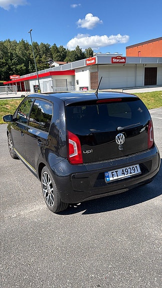 Volkswagen UP! 6 of 18