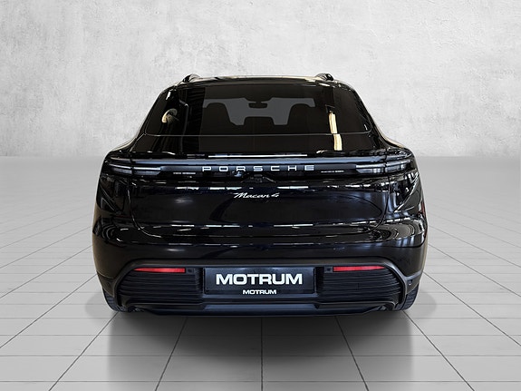 Porsche Macan 5 of 5