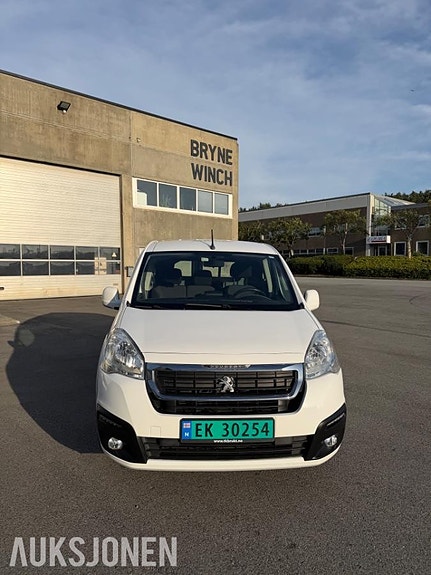 Peugeot Partner 3 of 5