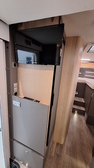 LMC Tourer Lift H 660 G - Solcelle - Gulv varme 13 of 30