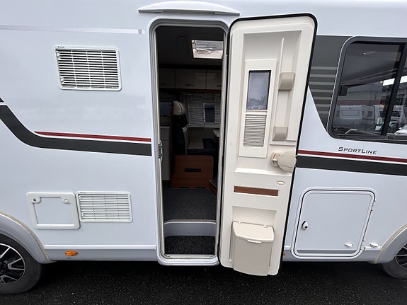 LMC I 745 - Alde- Solcelle -3500 kg 7 of 30