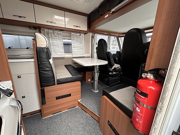 LMC I 745 - Alde- Solcelle -3500 kg 8 of 30