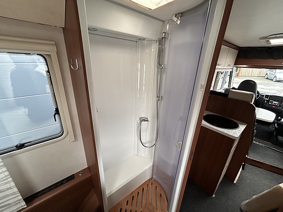 LMC I 745 - Alde- Solcelle -3500 kg 14 of 30