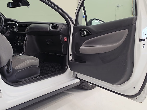 Citroen DS3 16 of 21