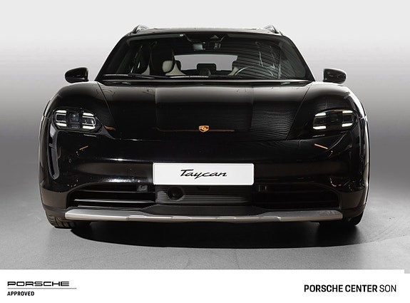 Porsche Taycan Cross Turismo 12 of 30