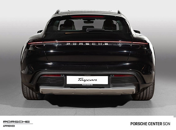Porsche Taycan Cross Turismo 13 of 30