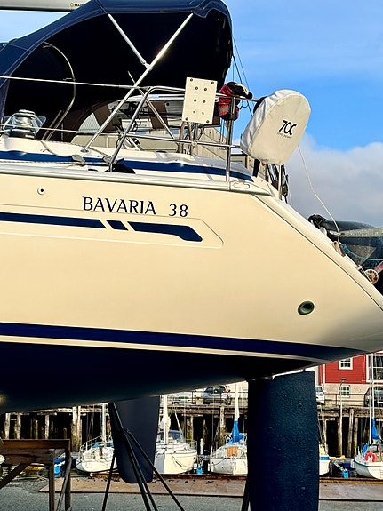 Langtur-rigget Bavaria 38 med mange oppgraderinger. Reg. i Skipsregisteret. 3 of 30