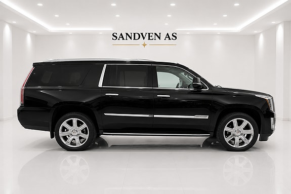 Cadillac Escalade 2 of 5