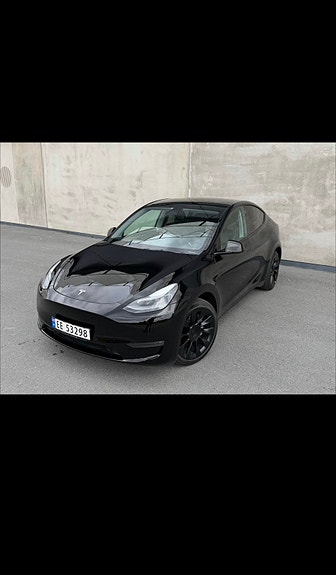 Tesla Model Y 6 of 30