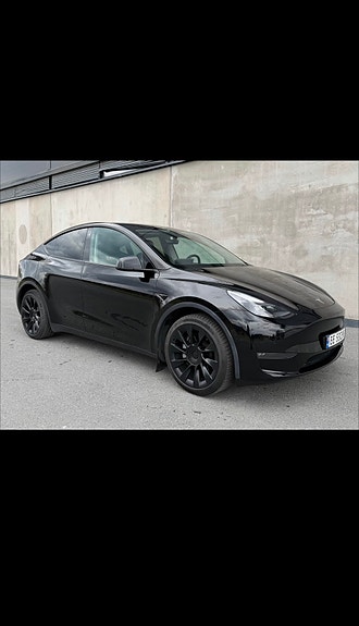 Tesla Model Y 30 of 30