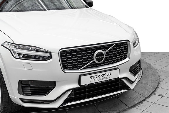 Volvo XC90 2 of 5