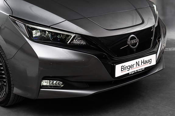 Nissan Leaf 3 of 5