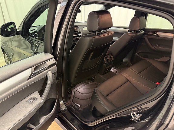 BMW X4 13 of 30