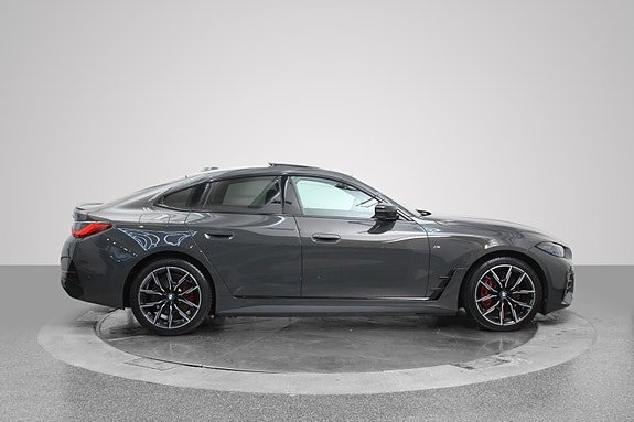 BMW i4 4 of 5