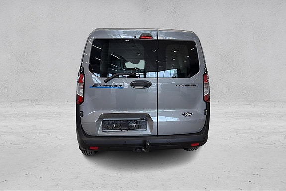 Ford E-Transit Courier 4 of 5