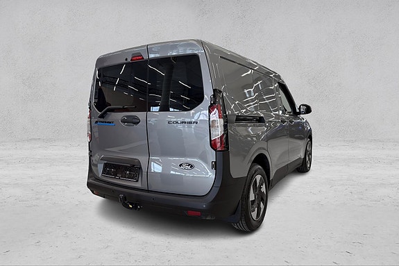 Ford E-Transit Courier 5 of 5