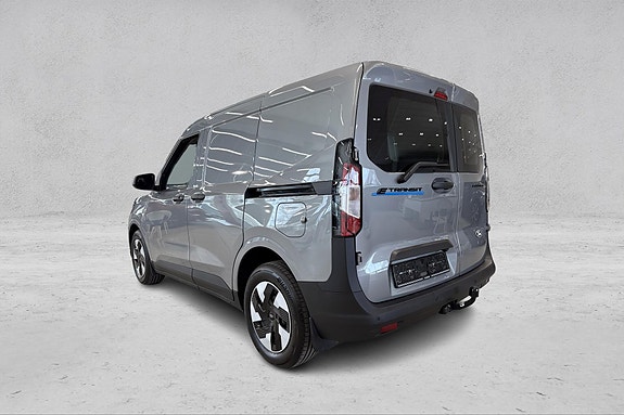 Ford E-Transit Courier 3 of 5