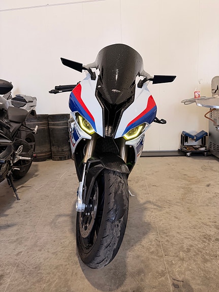 BMW S 1000 RR 12 of 17