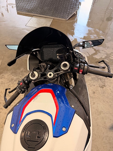 BMW S 1000 RR 8 of 17