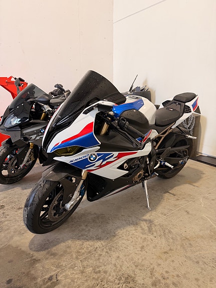 BMW S 1000 RR 16 of 17