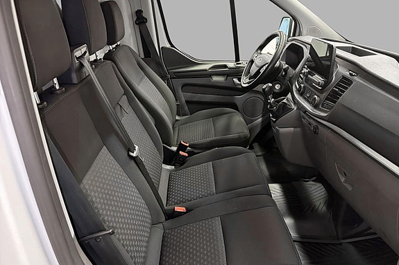 Ford Transit Custom 11 of 21