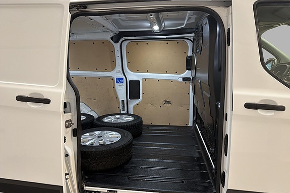 Ford Transit Custom 13 of 21