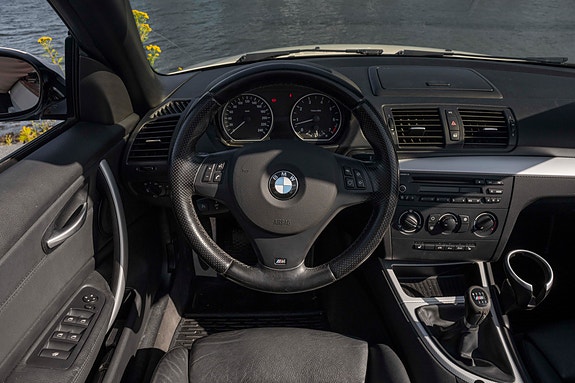 BMW 118i 30 of 30