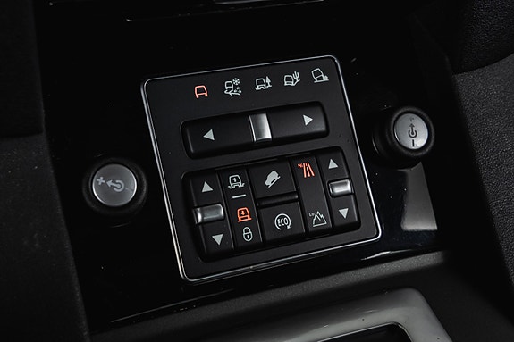 Land Rover Discovery 26 of 30