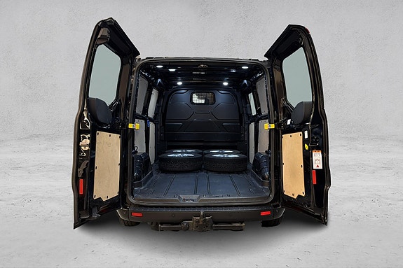 Ford Transit Custom 14 of 26