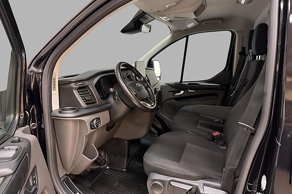 Ford Transit Custom 9 of 26