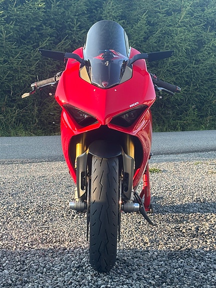 Ducati Panigale V4S 5 of 15