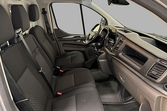 Ford Transit Custom 11 of 24
