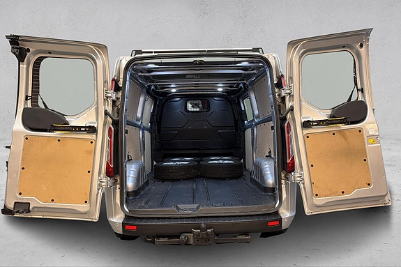 Ford Transit Custom 14 of 24