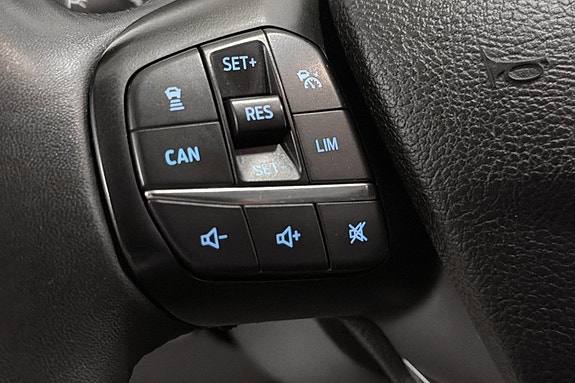Ford Transit Custom 21 of 24