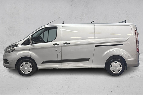 Ford Transit Custom 2 of 24