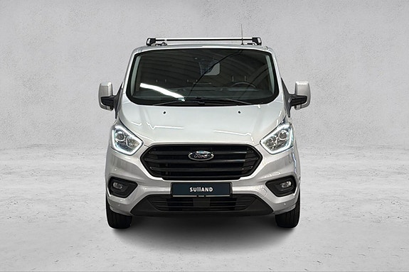 Ford Transit Custom 8 of 24