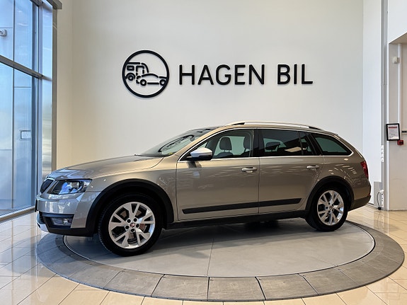 Skoda Octavia Scout 3 of 5
