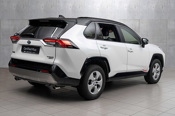 Toyota RAV4 5 of 5