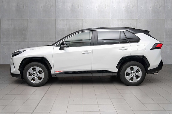 Toyota RAV4 2 of 5