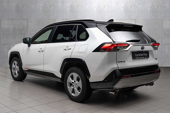 Toyota RAV4 3 of 5