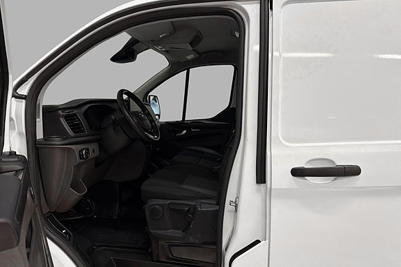 Ford Transit Custom 11 of 20