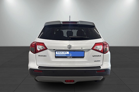 Suzuki Vitara 4 of 18