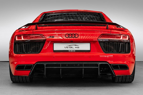 Audi R8 4 of 5