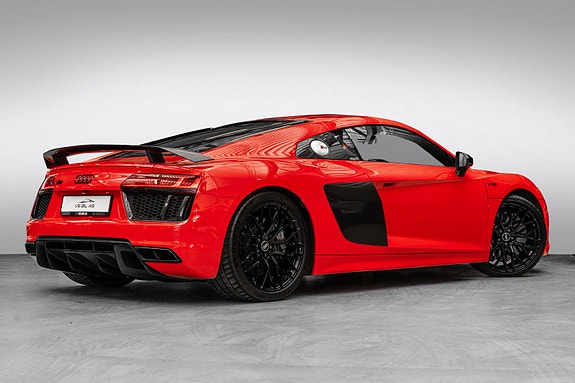 Audi R8 2 of 5