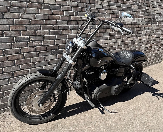 Harley-Davidson FXDB Dyna Street Bob 5 of 5