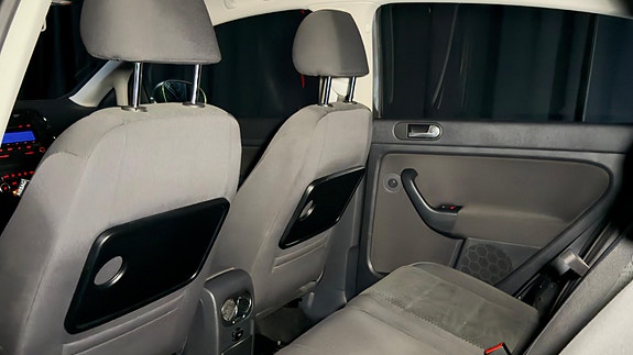 Volkswagen Golf Plus 18 of 22
