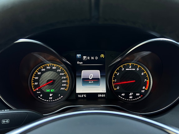 Mercedes-Benz AMG GT S 21 of 30